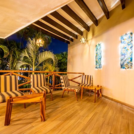 Emporio Acapulco Exterior foto The lobby of the hotel