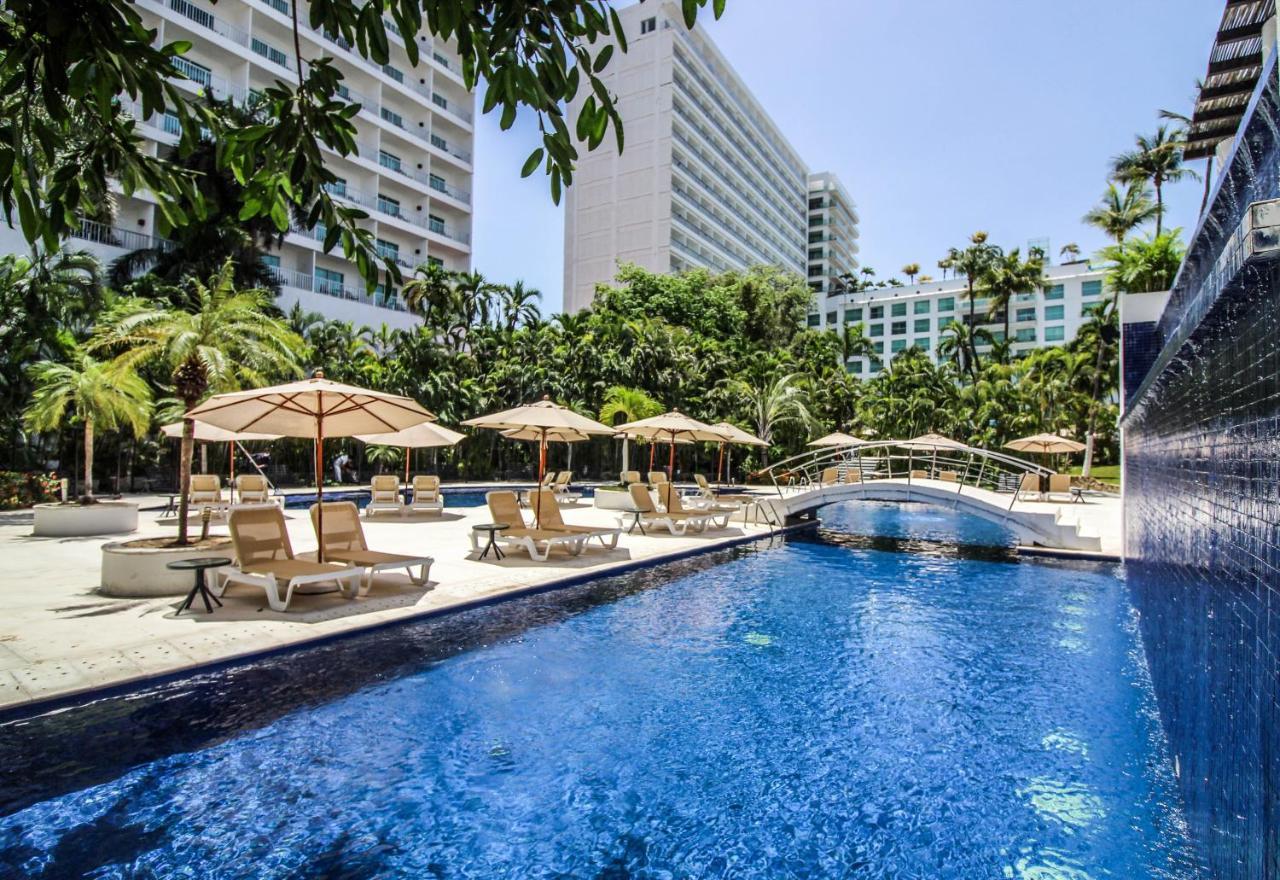 Emporio Acapulco Exterior foto The pool at the hotel