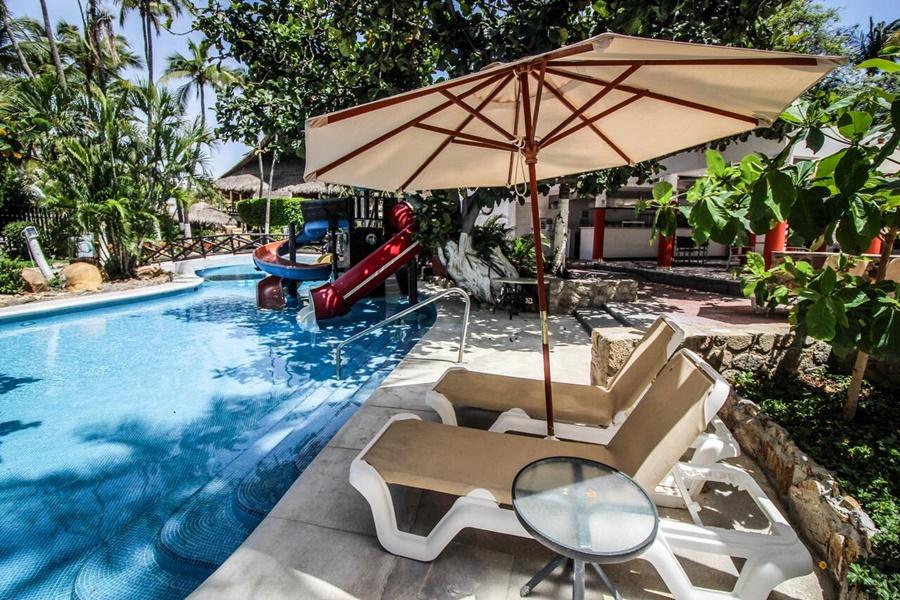 Emporio Acapulco Exterior foto The swimming pool at the hotel