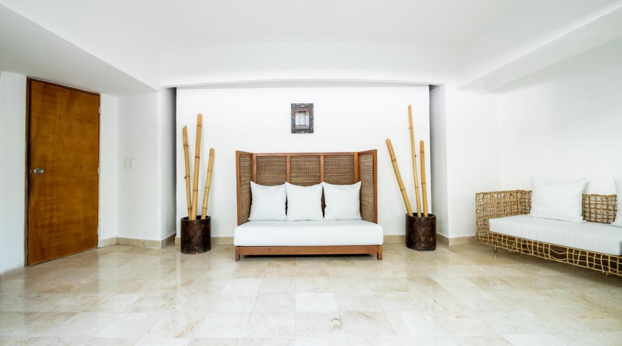 Emporio Acapulco Exterior foto A room at the hotel