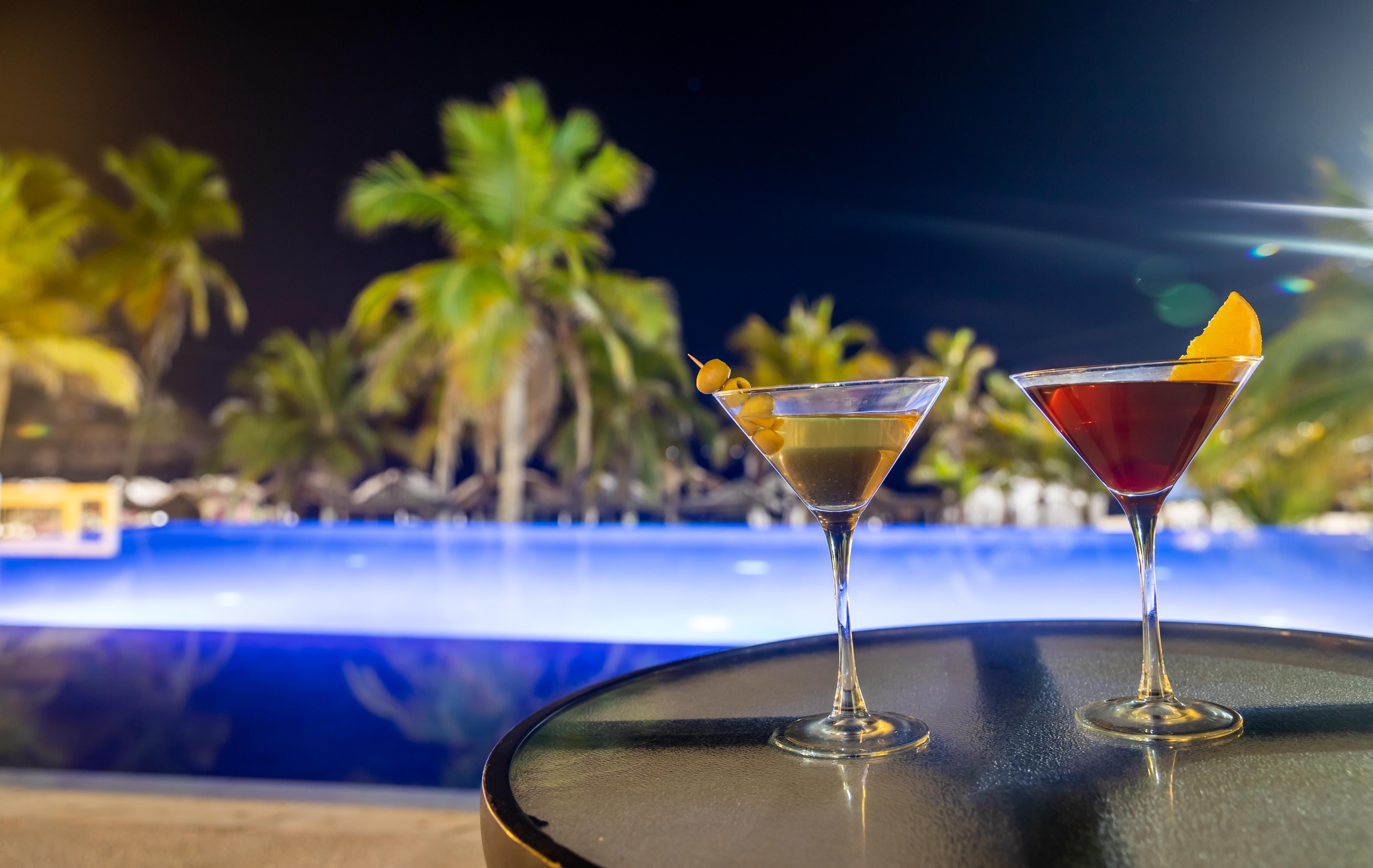 Emporio Acapulco Exterior foto Cocktails at the pool
