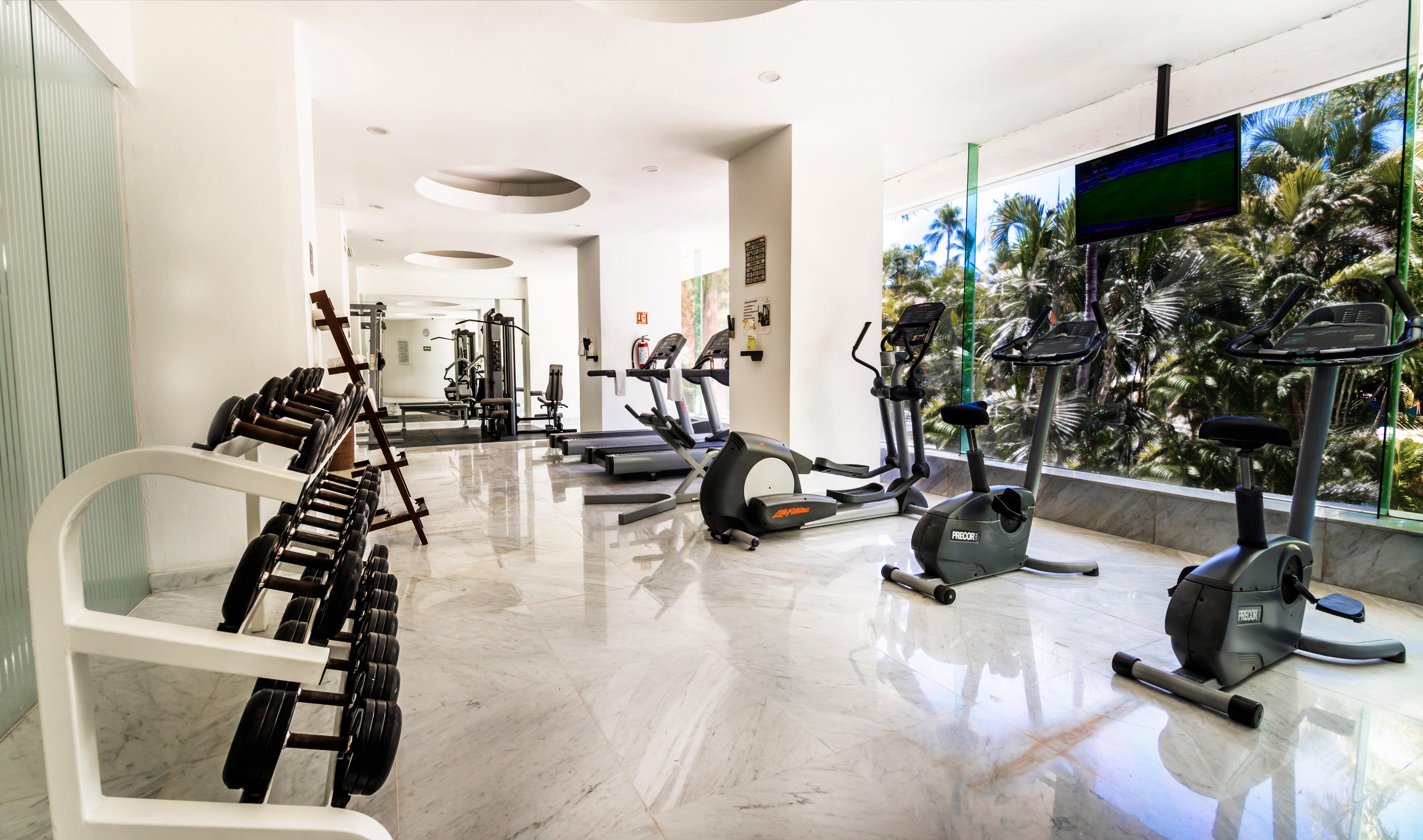 Emporio Acapulco Exterior foto The gym at the hotel