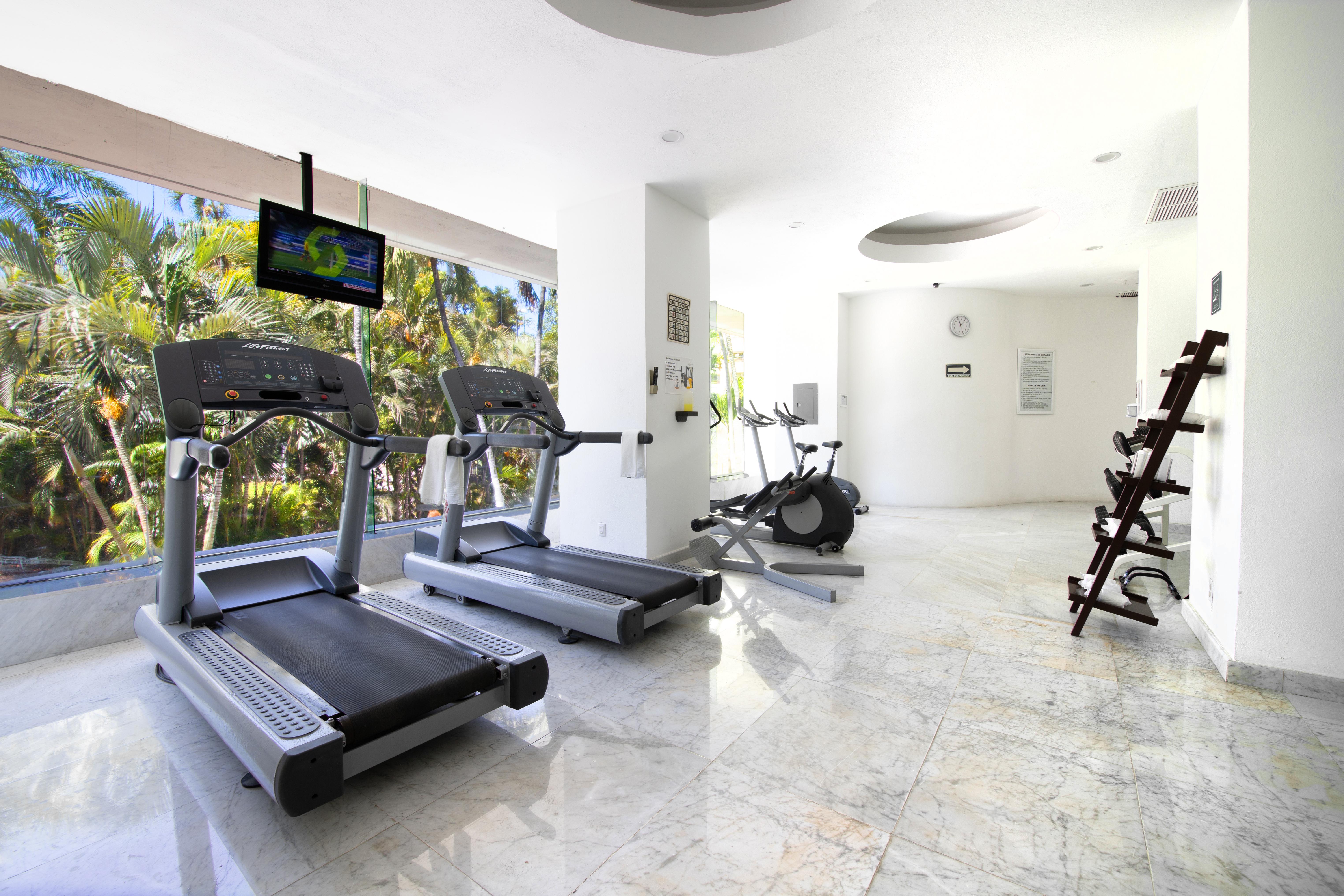 Emporio Acapulco Exterior foto A treadmill